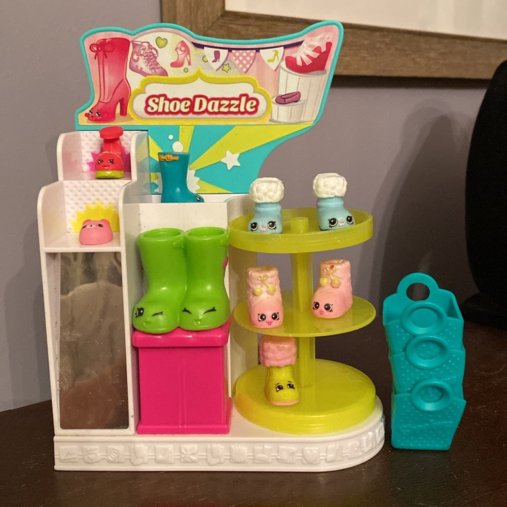 ! Moose Toy Shopkins Shoe Dazzle Fashion Spree Replacement Playset Display Part